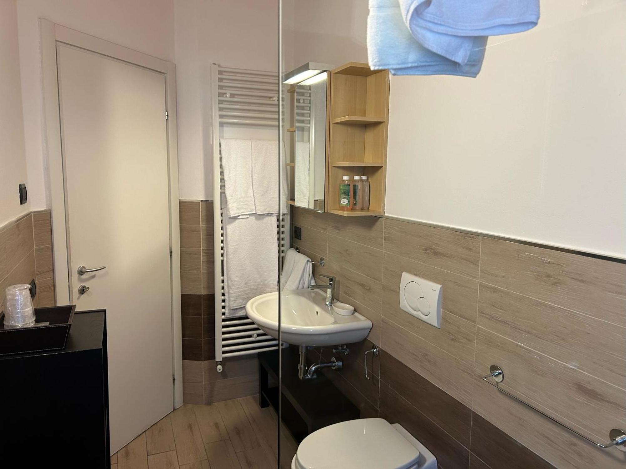 Menaggio Down Town Apartment Luaran gambar